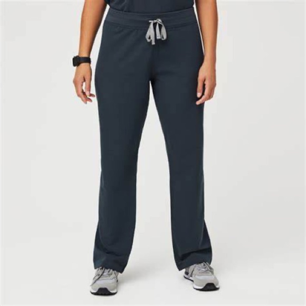 Figs Livingston scrub pant in Dark Harbor size S